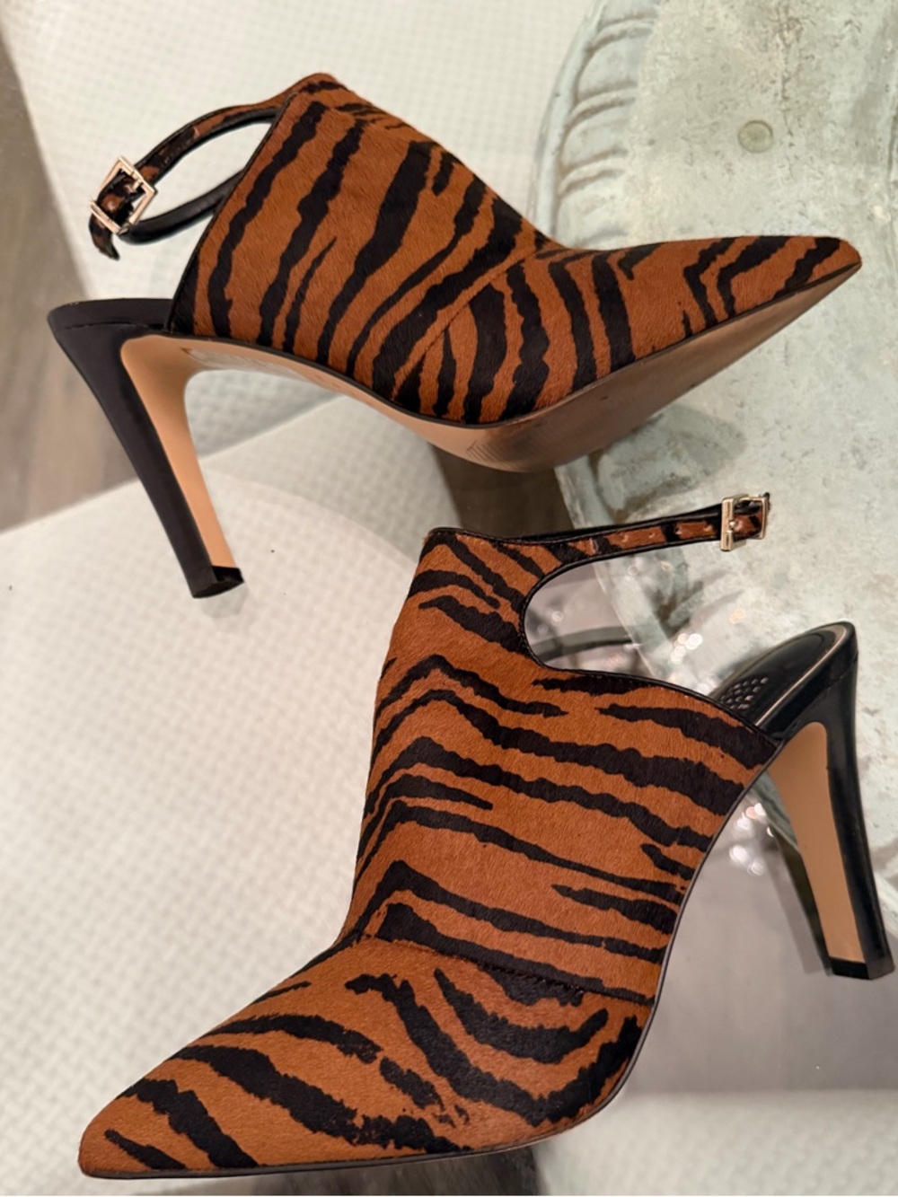White House Black Market Dana Tiger print calf hair Heels slingback shoes size 8 - Picture 9 of 10
